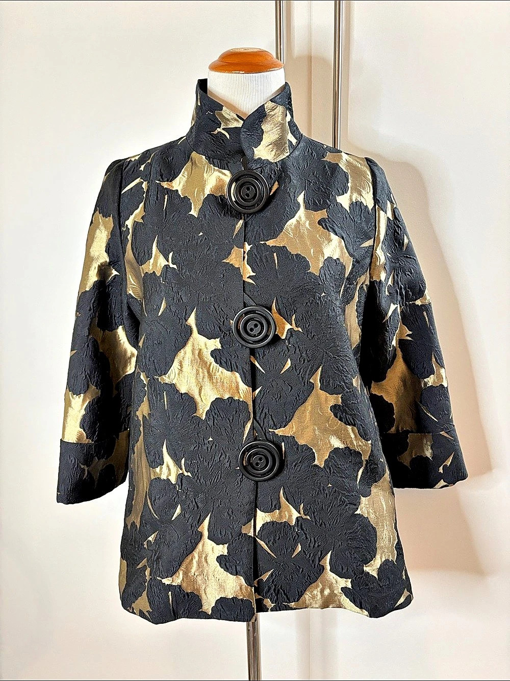 IC by Connie K Abstract Jacquard Jacket Black & Gold Size Small Like New